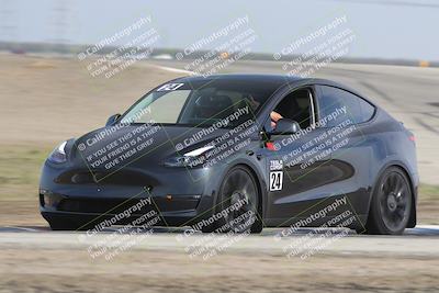 media/Oct-19-2025-Speed Ventures (Sun) [[a6e7fe67be]]/TC B/Session 2 (Outside Grapevine)/